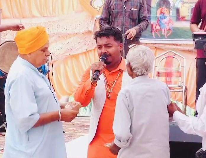 Sidhu Badshah performing at religious gathering in Punjab
